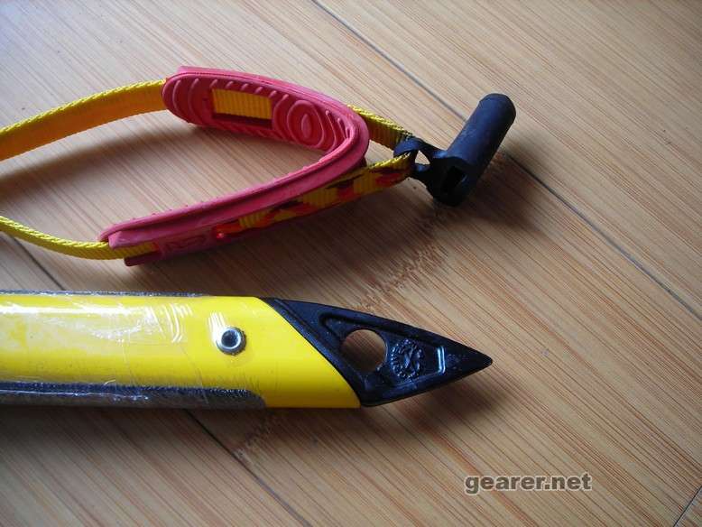 13. Grivel Air Tech 大镐，58cm，全新。转让价RMB 780。挣扎中，保留后悔权利。