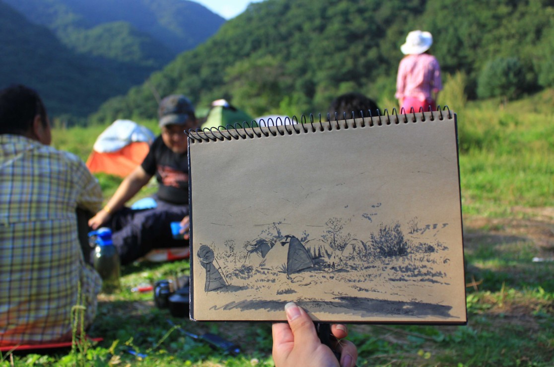 远山帐写生瞬间