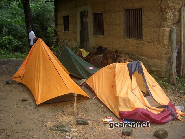 tent05.JPG
