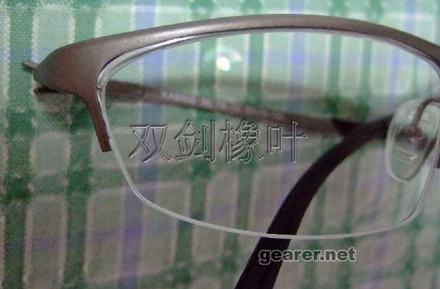 配合非球面镜的缝隙