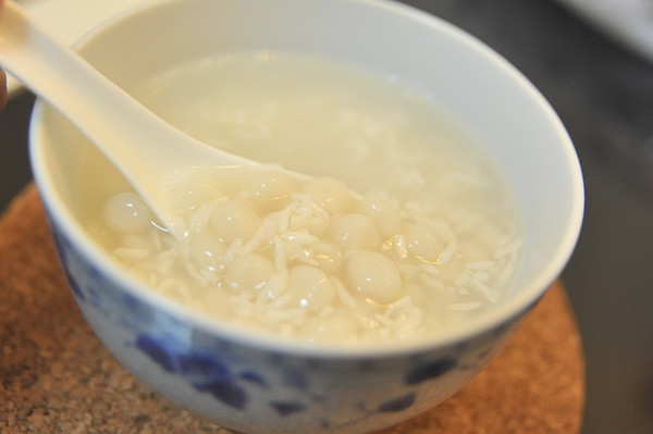 酒酿小元宵（这没什么花头）