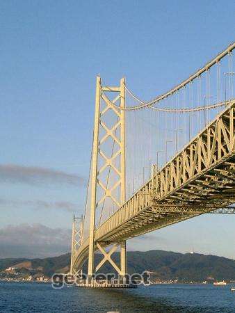 450px-Akashi-Bridge-2.jpg