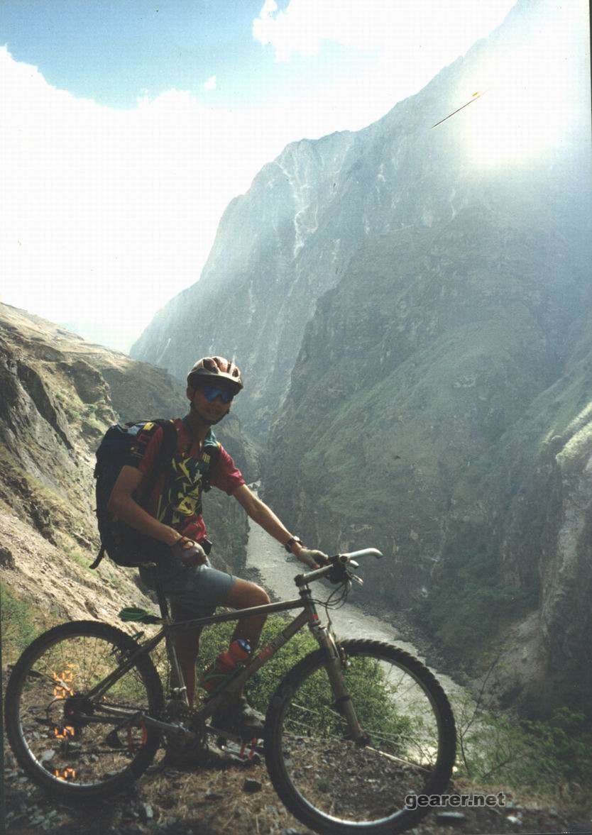 虎跳峡.jpg
